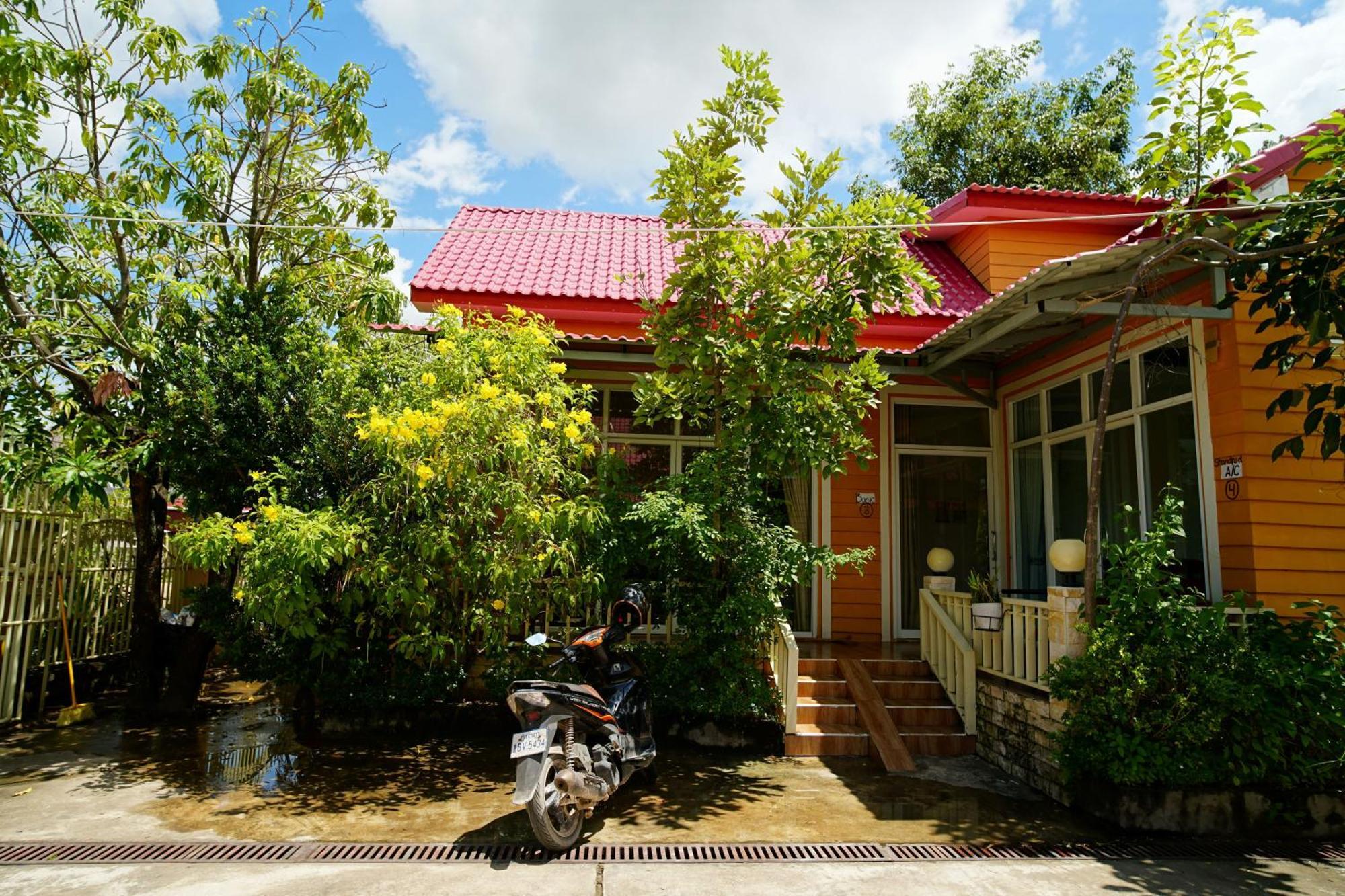 Yellow Star Hostel Kampot Kültér fotó